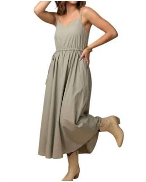 Elle Grey Elastic Waist Textured Flared Midi Dress - Natural