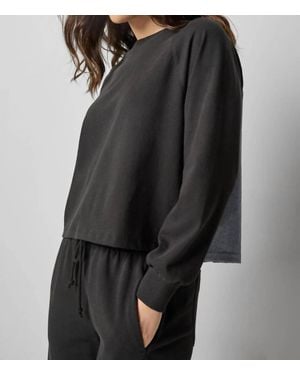 Lilla P Chambray Pleat Back Pullover Top - Black