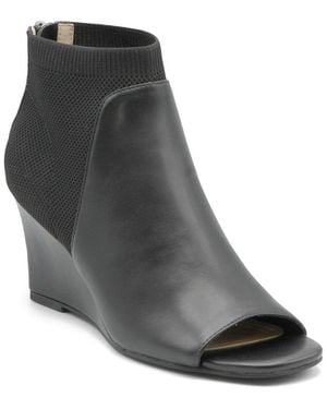 Adrienne Vittadini Aria Shootie - Black