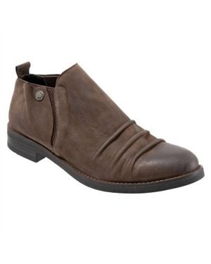 BUENO Pina Ruched Toe Shoes - Brown