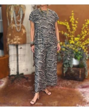 See And Be Seen Dare To Be Distressed Short Sleeve Top And Wide Pants Set - Brown