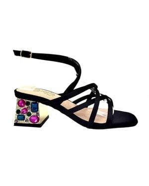 Exe' Emma-329 Block Heel Sandal - Black