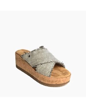 Minnetonka Posey Sandal - Natural