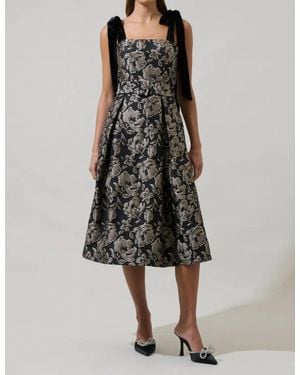 Sugarlips Lyla Jacquard Floral Dina Pleated Midi Dress - Black