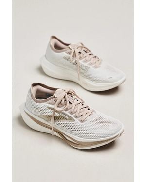 Brooks Hyperion 3 Sneakers - Natural