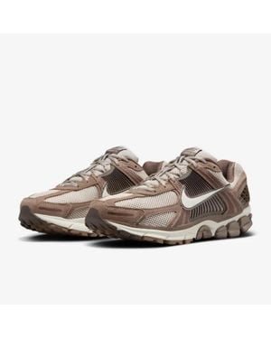 Nike Zoom Vomero Hf1553-004 Sneaker Running Shoes Rhs6114 - Brown