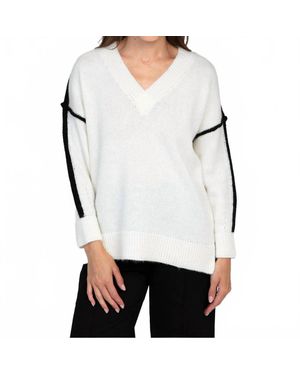An'ge Lejupiter Bicolor V Neck Sweater - White