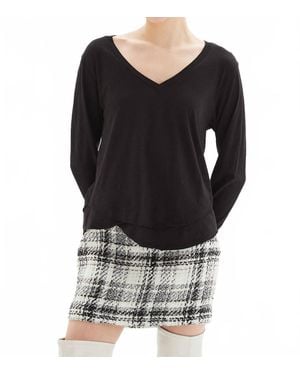 Chrldr Ava V-Neck Long Sleeve Mock Layer T-Shirt - Black