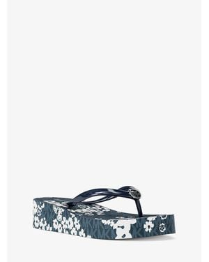 Michael Kors Outlet Bedford Printed Signature Logo Flip Flop - White