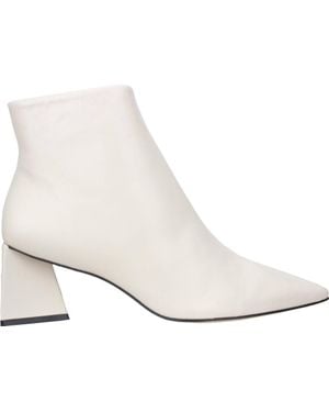 Carrano Claire Boot - Black
