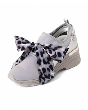 Fundae Buckle Up Sneaker - Metallic