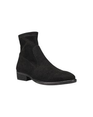 Vaneli Henson Boots - Black