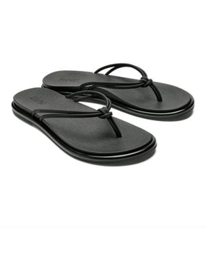 Olukai Aka Beach Sandals - Black
