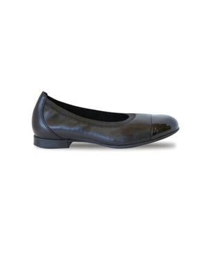 Munro Mila Ballet Flat - Black