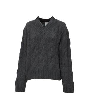 Allude Cable-Knit Cashmere Silk V-Neck Sweater - Black