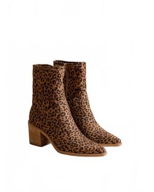 Oasis Society Vienna Boot - Brown