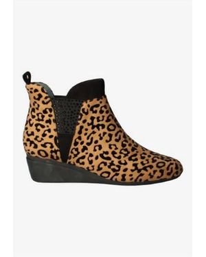 J. Reneé Hemalia Animal Booties - Brown