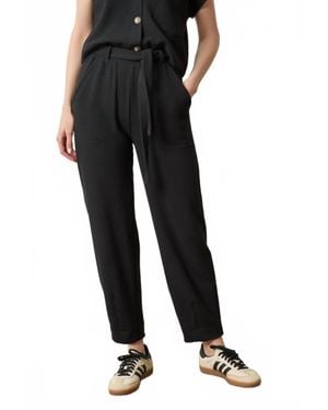 Lilla P Belted Pant - Black