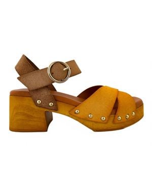 BTU by Bertuchi Emma Wooden Platform Sandal - Brown
