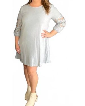Doe And Rae 3/4 Sleeve Midi Dress With Venice Lace Detail - Multicolor
