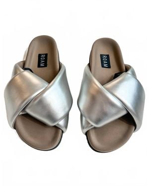 Roam Foldy Puffy Sandals - Metallic