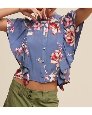 Listicle Floral Flutter Sleeve Blouse - Blue
