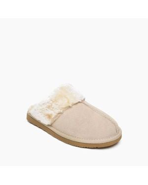 Minnetonka Chesney Scuff Slippers - Natural