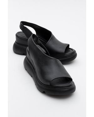 Forever & Always Shoes Agusto Leather Platform Sandal - Black
