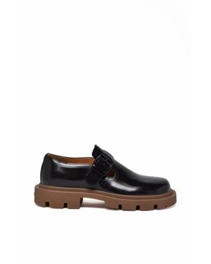 Maison Margiela Ivy Leather Shoes With Buckle Closure And Durable Sole - Black