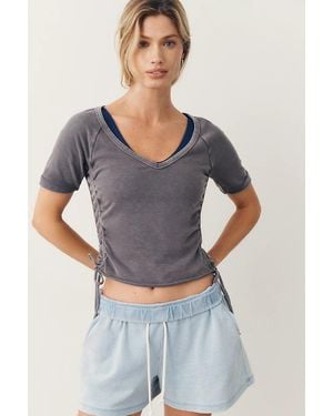 Daily Practice Side Action Tee - Gray