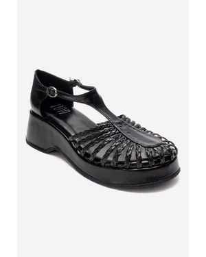 Prologue Shoes Barry Woven Wedge Sandal - Black