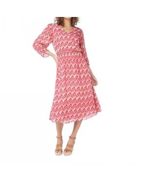 EsQualo Elastic Waist Crossover Long Zigzag Crepe Dress - Red