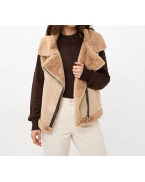 EsQualo Fake Fur Suedine Gilet Jacket - Natural