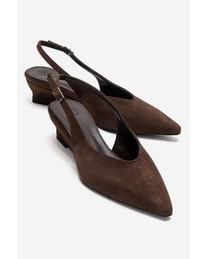 Prologue Shoes Cosella Slingback Pump - Brown