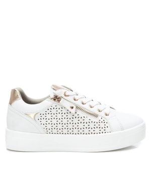 Xti Lace-Up Sneakers By - White