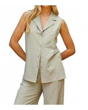 Crescent Lisa Sleeveless Button Up Top - Green