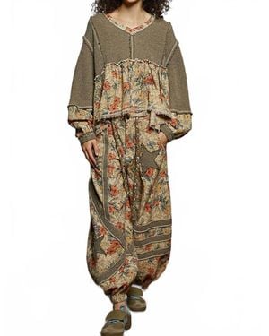 Pol Oversize Exposed Seam Floral Border Top - Green