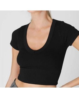 Nikibiki Seamless Ribbed V Neck Crop Tee - Black