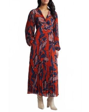 Chelsea28 Floral Print Pleated Long Sleeve Dress - Red