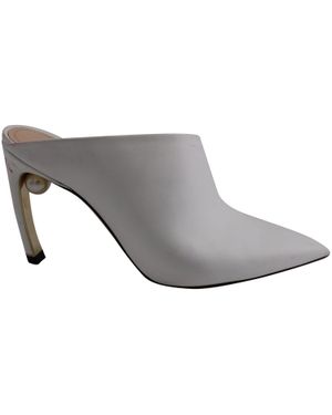 Nicholas Kirkwood Heeled Mules With Pearl - Gray