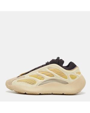Yeezy Two Tone Mesh And Rubber Yeezy 700 V3 Azael Sneakers Size 39 1/3 - Natural