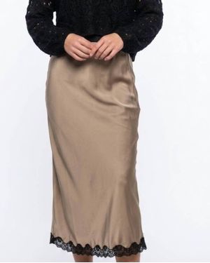 Eesome Coco Satin & Lace Midi Skirt - Natural