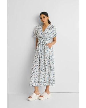 REISTOR Tiered Floral Maxi Dress - White