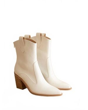 Oasis Society Tara Two Paneled Western Boot - White