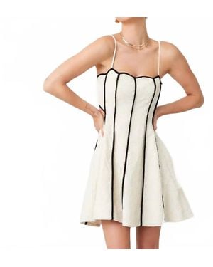illa illa Embroidery Curve Mini Dress - White