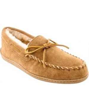 Minnetonka Sheepskin Hardsole Shoes - Black