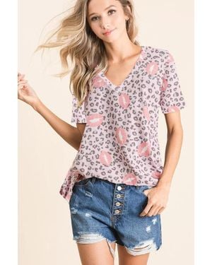 TRUEDAMES Leopard Lips Print Top V Neck Top - Multicolor