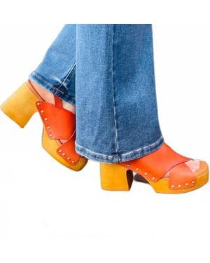 BTU by Bertuchi Daphne Sandal - Blue