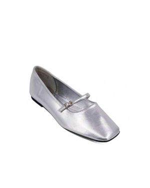Shu Shop Adele Flat - White