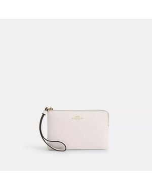 COACH Corner Zip Wristlet - Pink